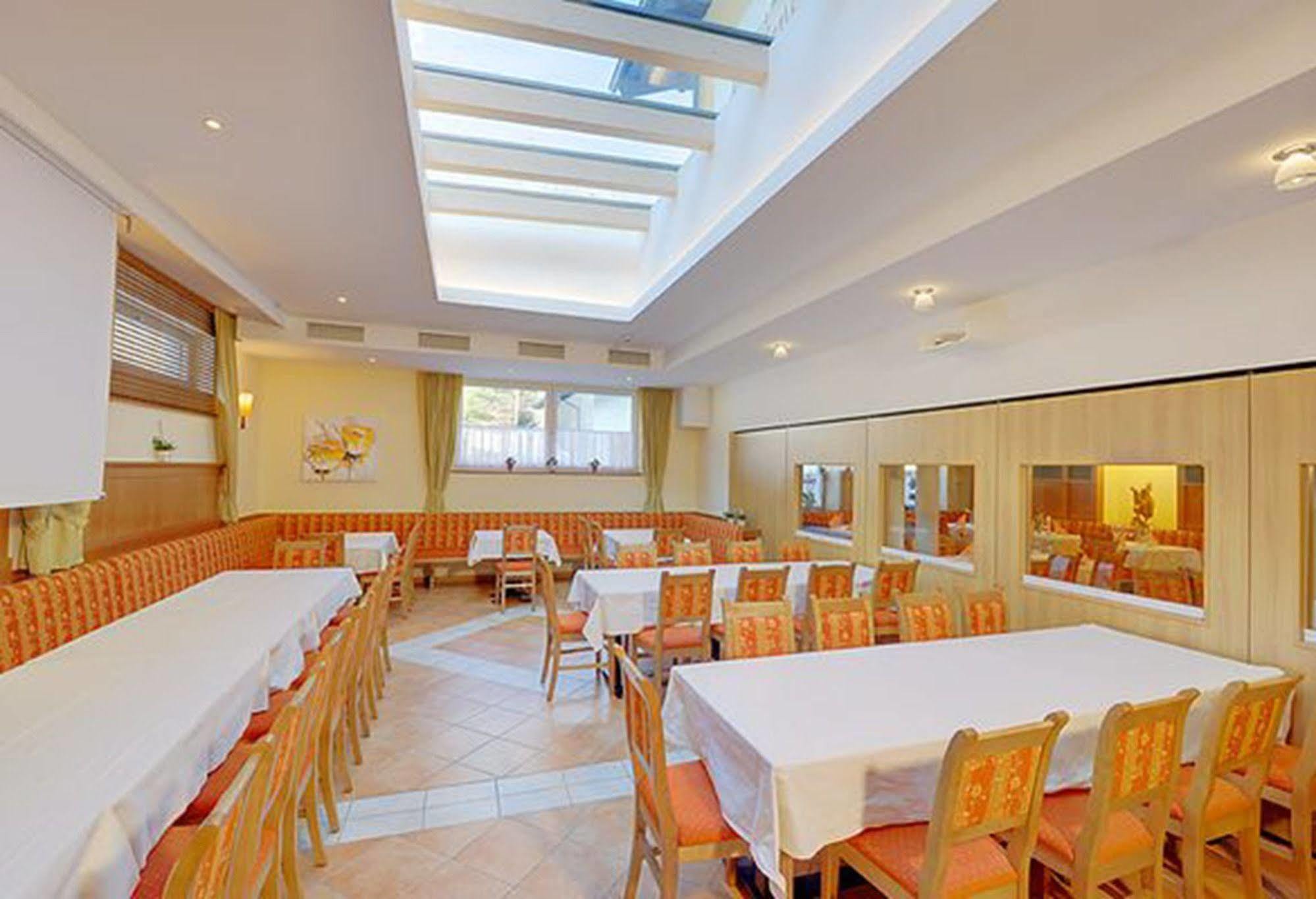 Werfenerhof Hotel Bagian luar foto